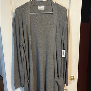 Old Navy Women's Gray Sweater with Pockets